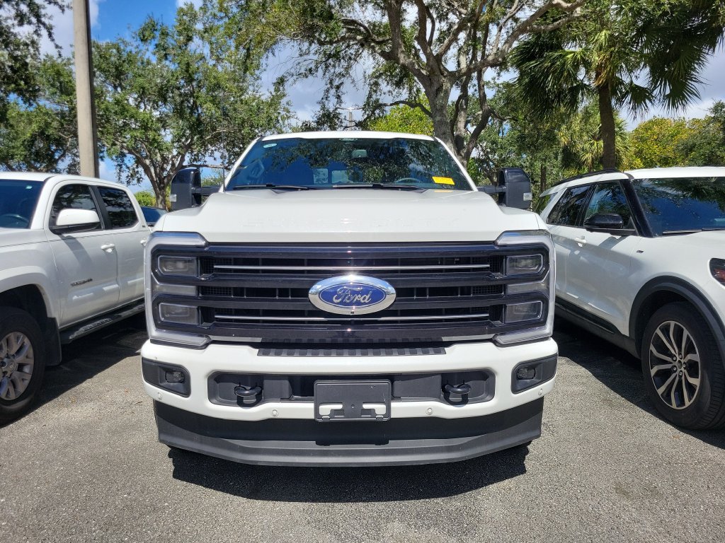 Used 2026 Ford F250 Platinum AWD/4WD image 2