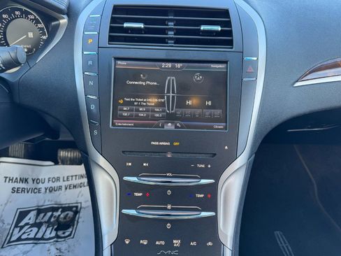 Used 2015 Lincoln MKZ 4dr Sdn FWD w/ Equipment Group 102A Reserve image 22