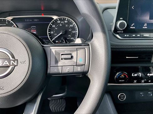 Certified 2023 Nissan Rogue SV FWD image 24