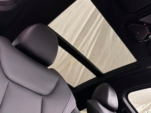 Used 2023 BMW X4 xDrive30i w/ M Sport Package image 17