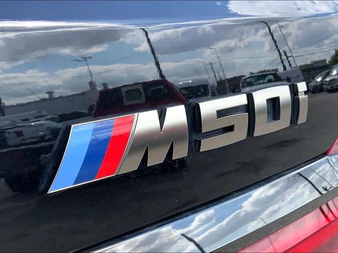 Used 2022 BMW X7 M50i AWD/4WD image 9