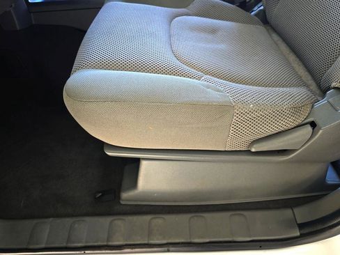 Used 2019 Nissan Frontier SV image 25