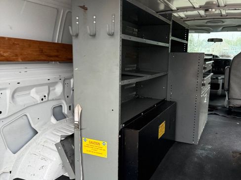Used 2010 Ford E-250 and Econoline 250 RWD image 17