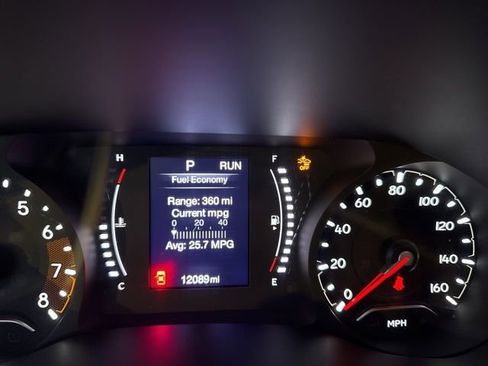 Used 2022 Jeep Compass Sport image 3