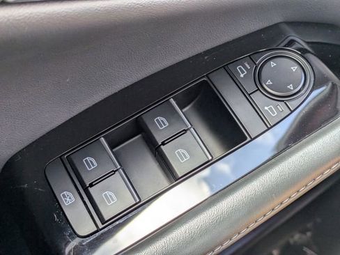 Certified 2025 MAZDA CX-30 AWD 2.5 S w/ Preferred Package image 43