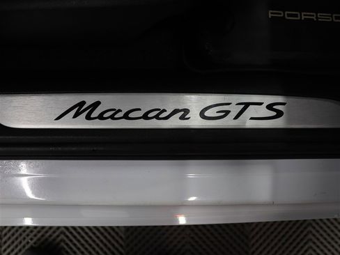Used 2017 Porsche Macan GTS w/ Premium Package Plus AWD/4WD image 25