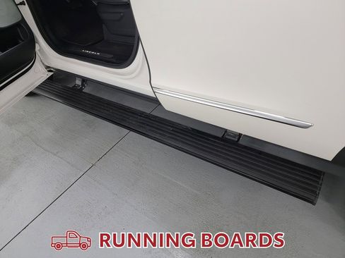 Used 2018 Lincoln Navigator Reserve w/ Technology Package AWD/4WD image 35