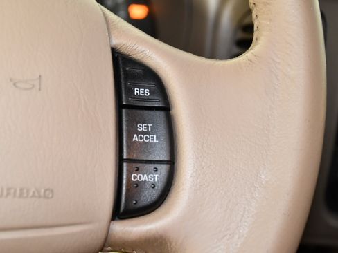 Used 1998 Ford Expedition Eddie Bauer RWD image 22
