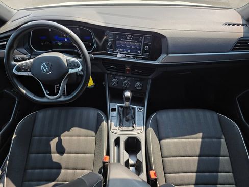 Certified 2023 Volkswagen Jetta Sport FWD image 9