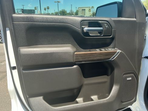 Used 2021 Chevrolet Silverado 1500 LT Trail Boss w/ Convenience Package II AWD/4WD image 13