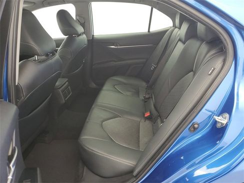 Used 2018 Toyota Camry XSE image 11