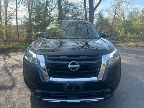 Certified 2023 Nissan Pathfinder SL w/ SL Premium Package AWD/4WD image 2