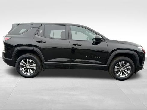 Used 2026 Chevrolet Equinox LT w/ Convenience Package II AWD/4WD image 8