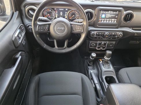 Used 2021 Jeep Gladiator Sport image 13