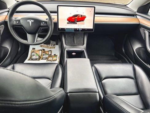 Used 2023 Tesla Model 3 Standard Range image 16