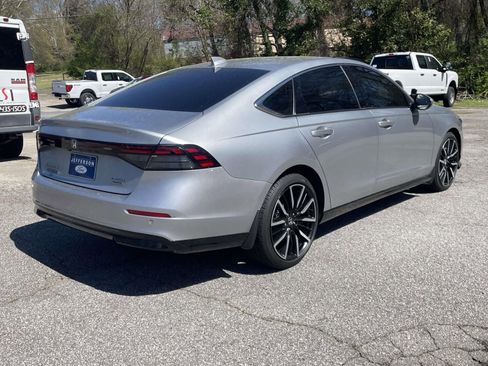 Used 2024 Honda Accord Touring image 3