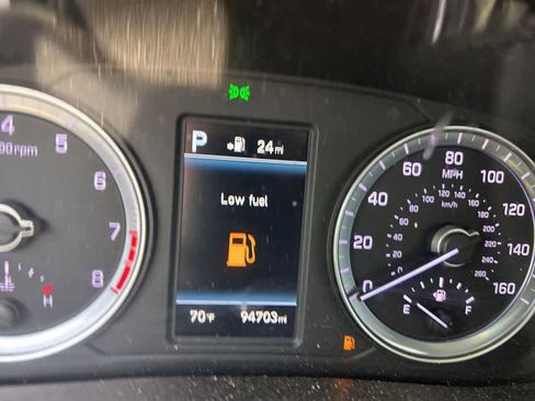 Used 2018 Hyundai Sonata Limited w/ Cargo Package image 16