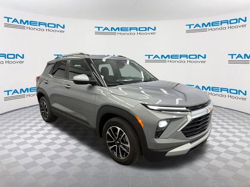 Used 2025 Chevrolet TrailBlazer LT FWD image 7