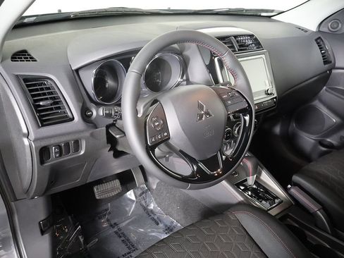 New 2026 Mitsubishi Outlander Sport LE AWD/4WD image 23