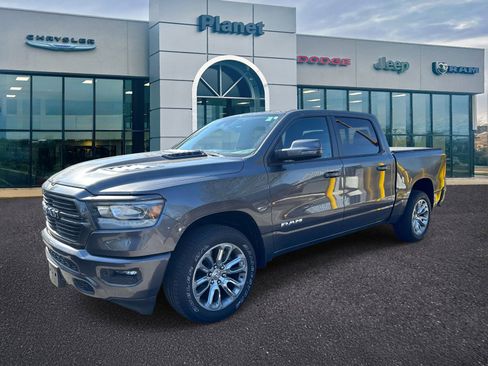Used 2023 RAM 1500 Laramie AWD/4WD image 4