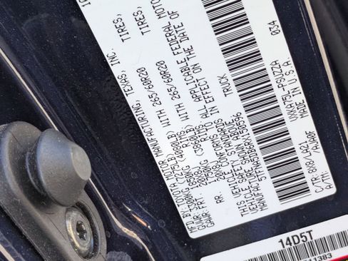 Used 2024 Toyota Tundra Platinum image 31