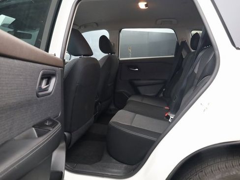 Used 2023 Nissan Rogue SV image 23