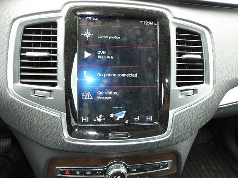 Used 2019 Volvo XC90 T6 Momentum w/ Advanced Package image 20