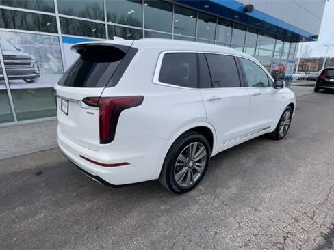 Used 2021 Cadillac XT6 Premium Luxury image 8