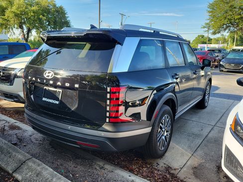 Used 2026 Hyundai Palisade SEL FWD image 7