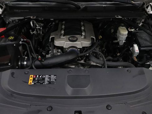 Used 2020 Cadillac Escalade ESV Premium Luxury image 31