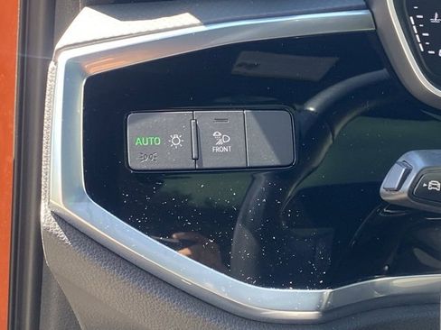 Used 2023 Audi Q3 2.0T Premium image 26