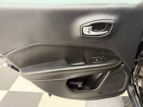 Used 2021 Jeep Compass Sport image 15