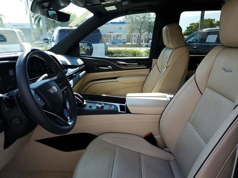 Certified 2023 Cadillac Escalade Premium Luxury AWD/4WD image 42