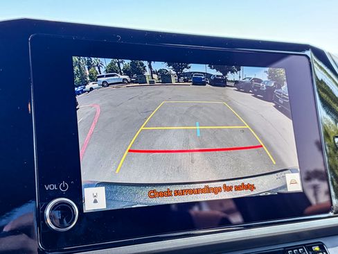 Used 2025 Toyota Camry SE w/ Convenience Package FWD image 22