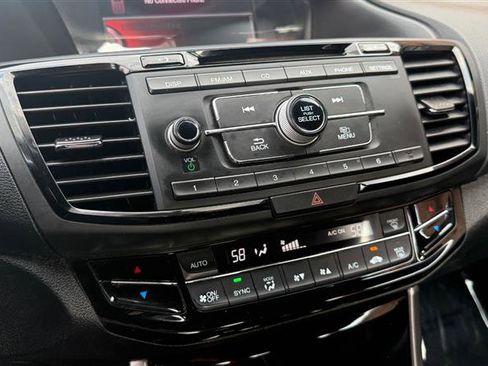 Used 2017 Honda Accord Sport image 32