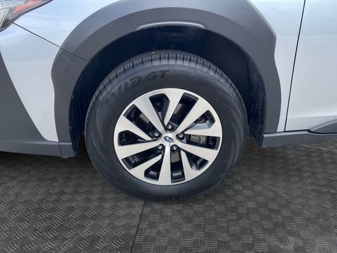 Used 2024 Subaru Outback Premium AWD/4WD image 14