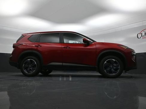 Used 2024 Nissan Rogue SV FWD image 30