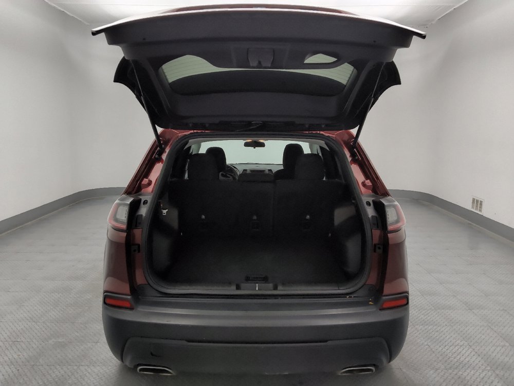 Used 2019 Jeep Cherokee Latitude w/ Popular Appearance Group FWD image 29