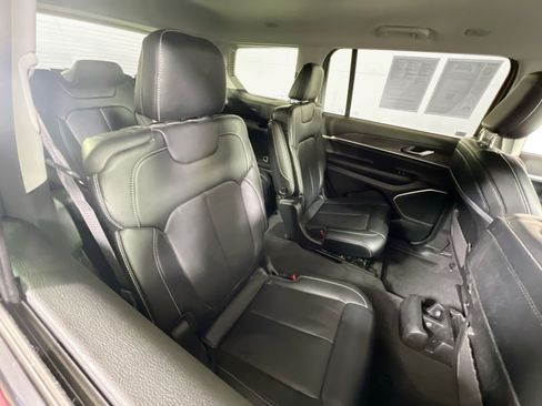 Used 2021 Jeep Grand Cherokee L Limited image 27