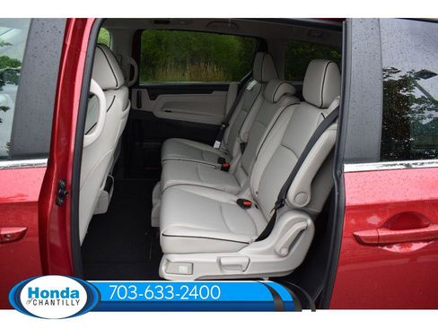 New 2026 Honda Odyssey Touring image 29