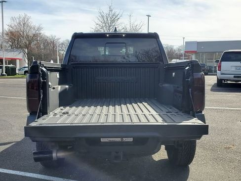 Used 2024 Toyota Tacoma TRD Off-Road w/ TRD Off Road Upgrade Package image 9