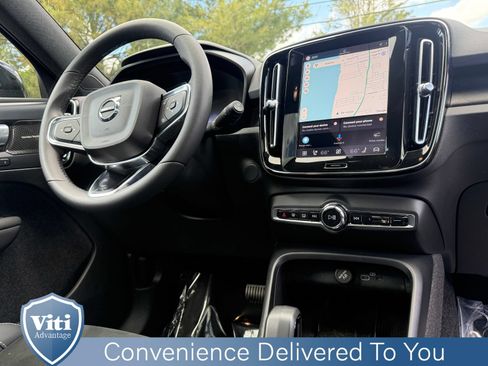 Certified 2023 Volvo XC40 Recharge Ultimate w/ Protection Package Premier AWD/4WD image 32