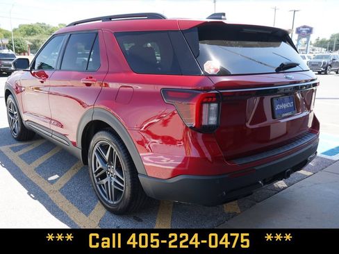 Used 2025 Ford Explorer ST-Line w/ Premium Package RWD image 10
