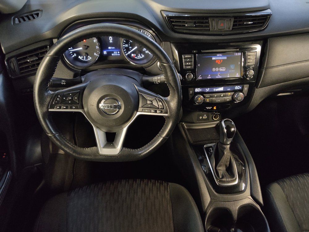 Used 2020 Nissan Rogue SV FWD image 22