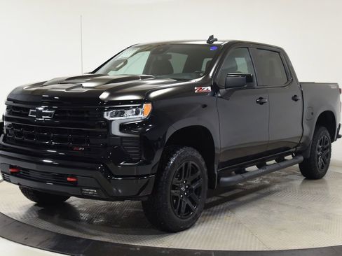 Used 2023 Chevrolet Silverado 1500 LT Trail Boss w/ Protection Package AWD/4WD image 9