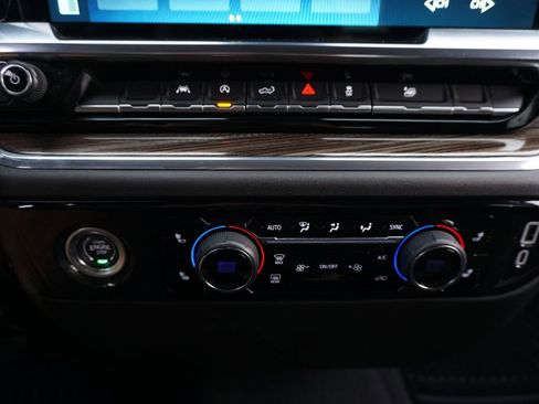 Used 2024 Chevrolet Silverado 1500 LT image 15