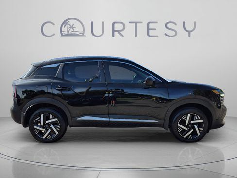 Used 2026 Nissan Kicks SV FWD image 8