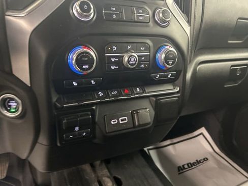 Used 2022 GMC Sierra 1500 Elevation w/ LPO, Elevation Black Package image 19