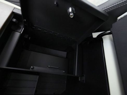 Used 2023 Toyota Sequoia Capstone image 47