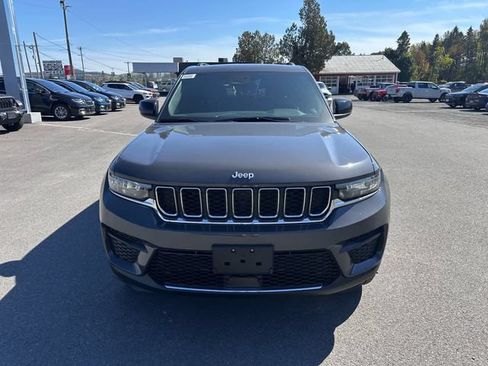 New 2025 Jeep Grand Cherokee Laredo X w/ Luxury Tech Group I AWD/4WD image 8